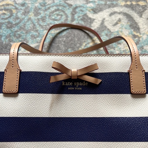 Navy and White Kate Spade Bag - Picture 7 of 8